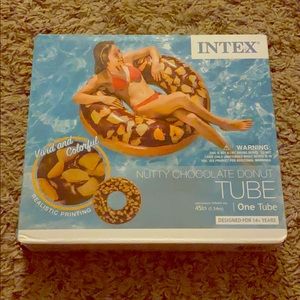 Donut pool float